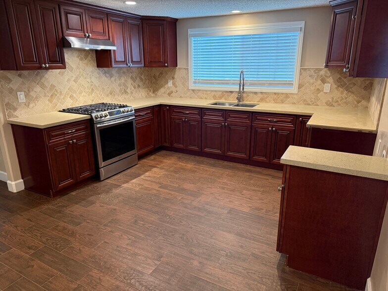 Building Photo - 11744 Hallwood Dr
