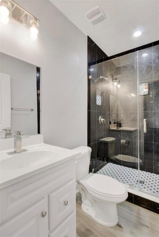 Building Photo - 405 S Westland Ave