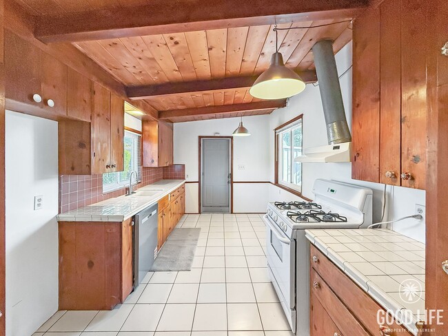 Building Photo - Charming El Cajon Home with Spacious Livin...