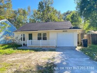 Building Photo - Lovely 3 bedroom 2 baths House in Moss Poi...