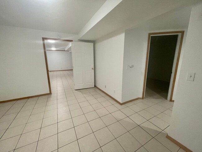Building Photo - SINGLE FAMILY HOME IN PRAIRIE FALLS (P#94)
