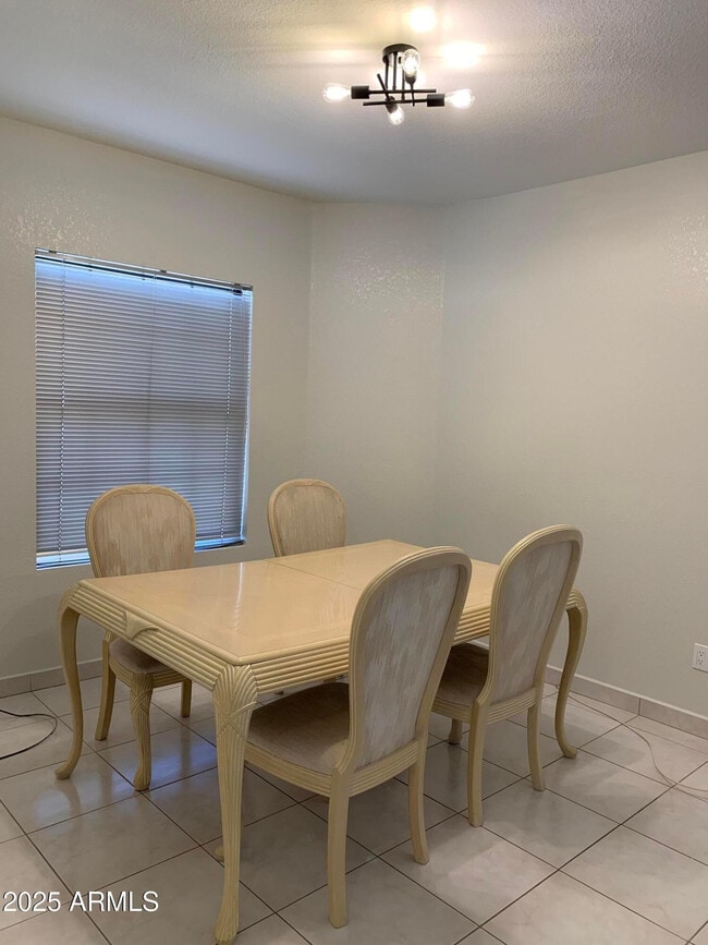 Building Photo - 15440 N 50th Pl