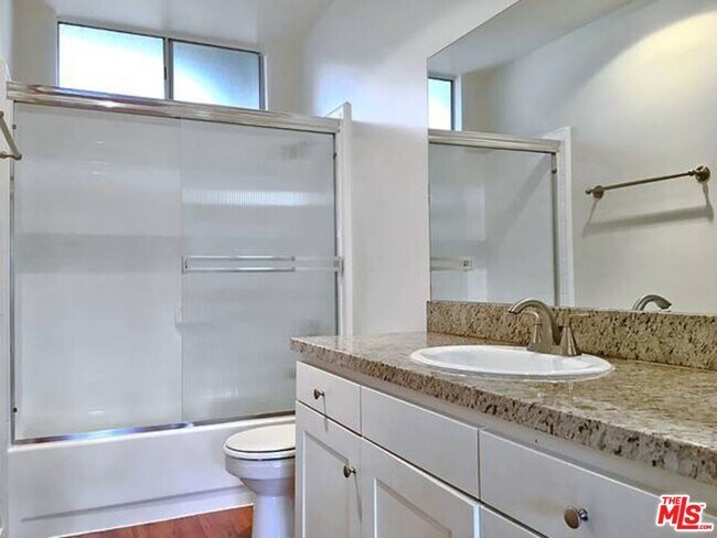 Building Photo - 14430 Benefit St