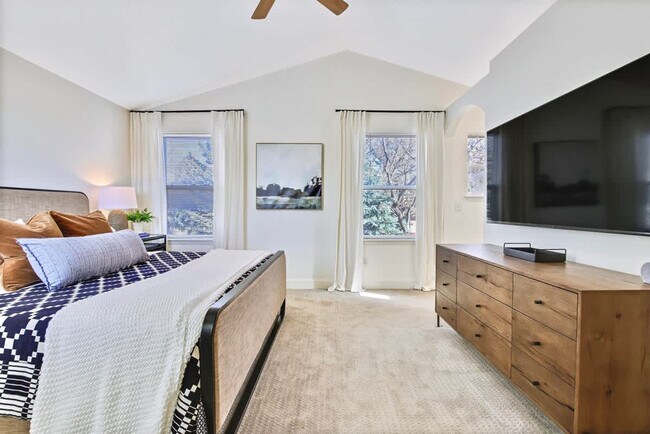 Building Photo - 14498 W Sedona Dr