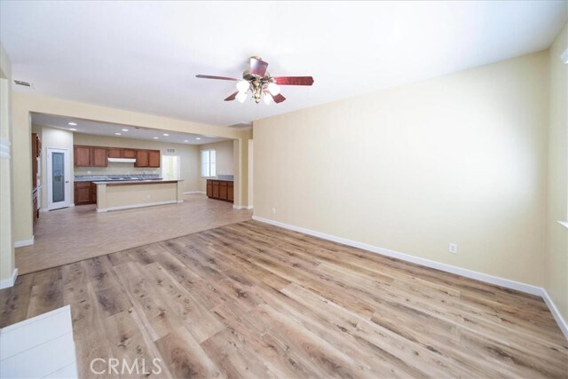 Building Photo - 38729 Clearbrook Dr