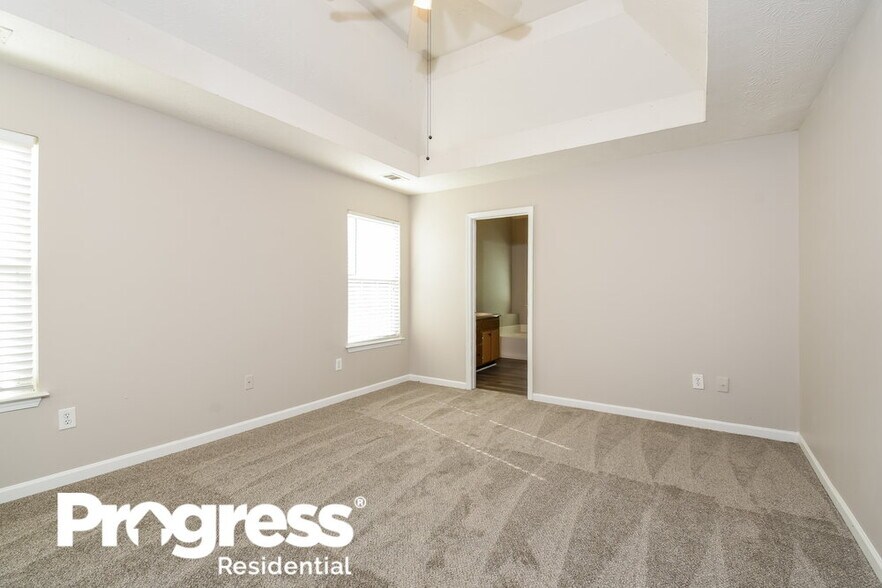 Building Photo - 145 S Barbara Ln