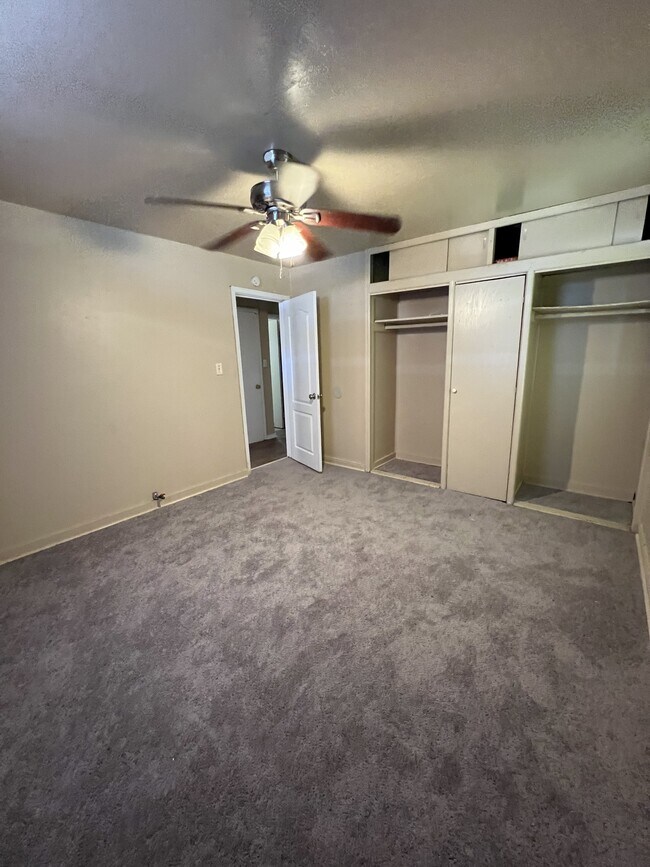 Building Photo - 1720 Fairway St