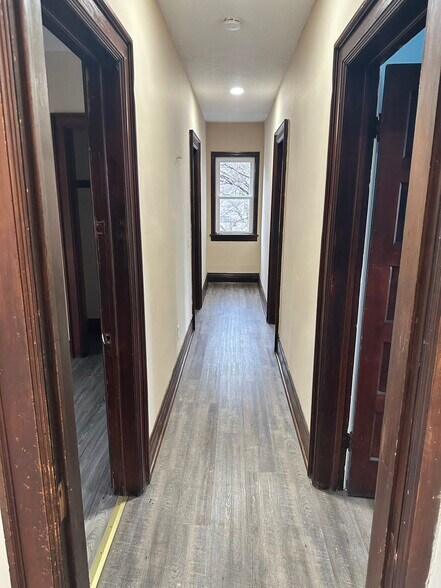 Building Photo - 270 Dewitt St