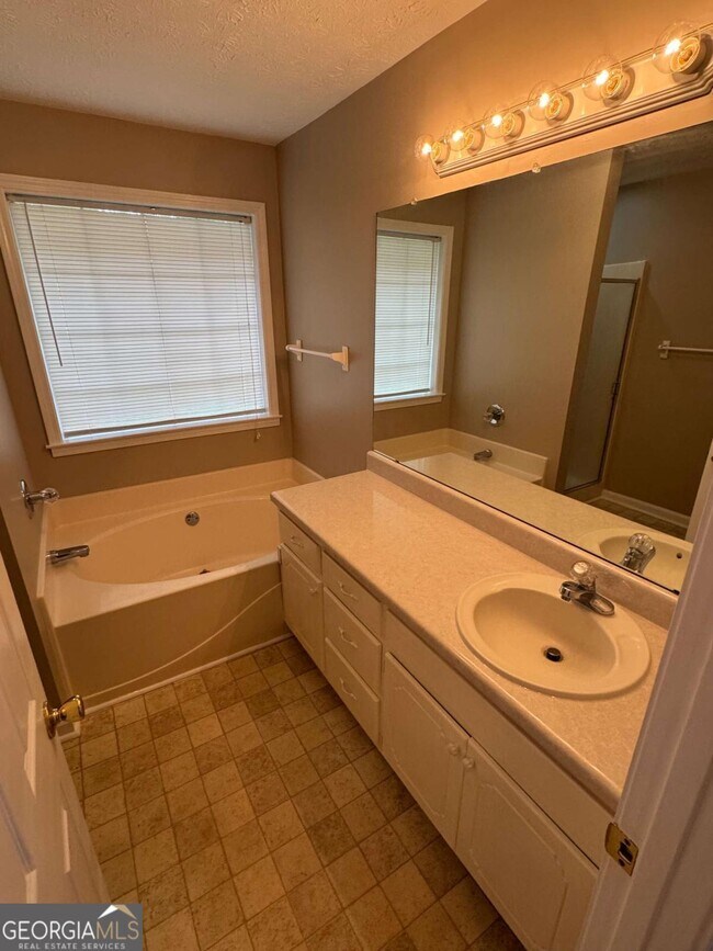 Building Photo - 55 Belmont Cir