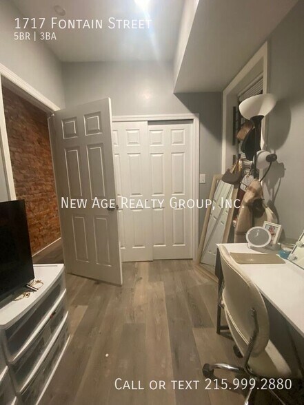 Building Photo - 1717 Fontain St