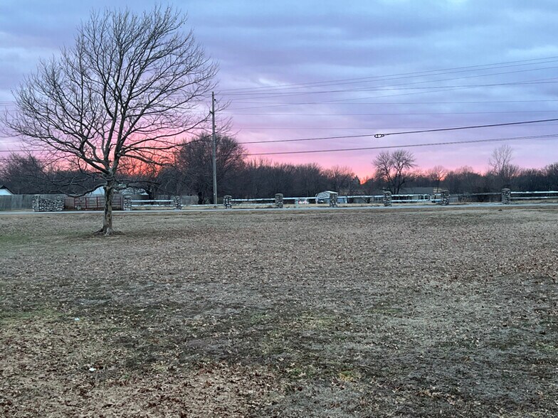 Building Photo - 11323 N 129th E Ave