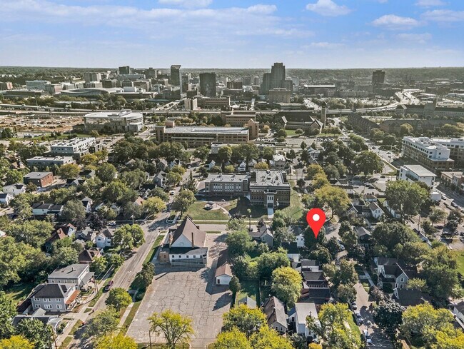 Building Photo - 37 Gold Ave NW