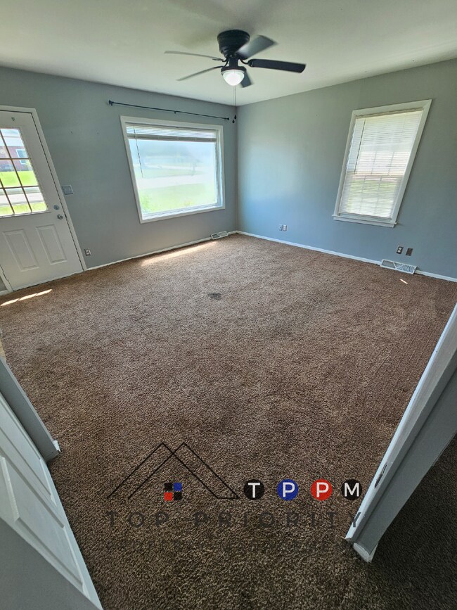 Building Photo - 2 Bedroom | 1 Bathroom Single Family Home ...