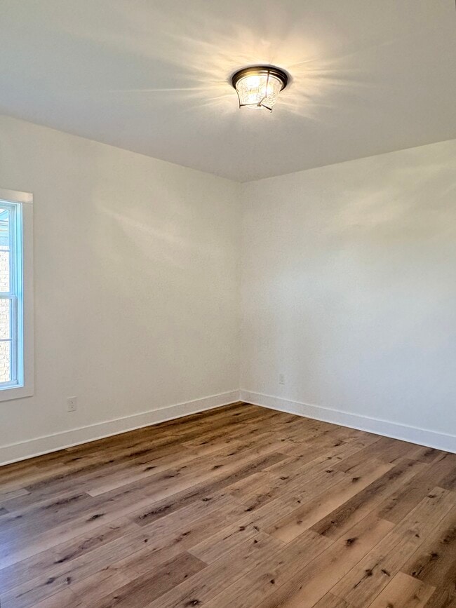 Building Photo - 5380 Freesia Ln