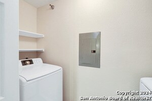 Building Photo - 7323 Snowden Rd