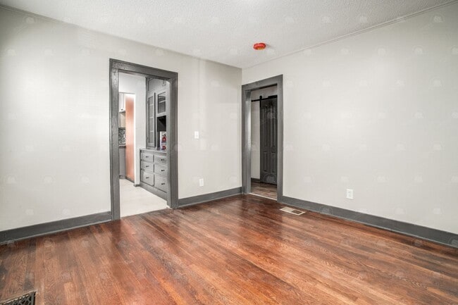 Building Photo - 4405 Bellefontaine Ave