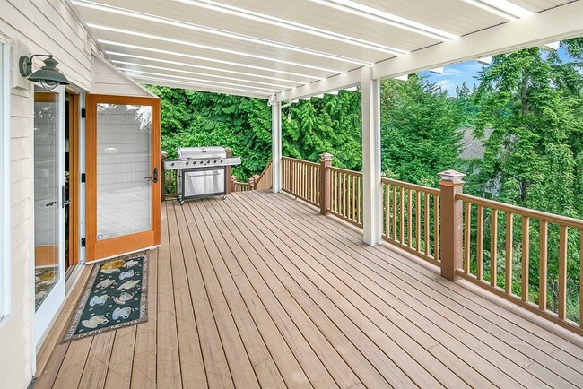 Building Photo - 4bd/2.5ba Newcastle Home