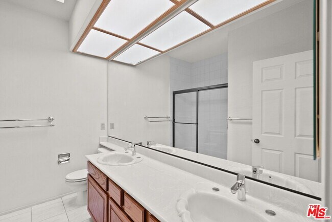 Building Photo - 17672 Bryan Pl