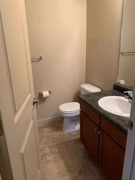 Building Photo - 3025 17th Ave W