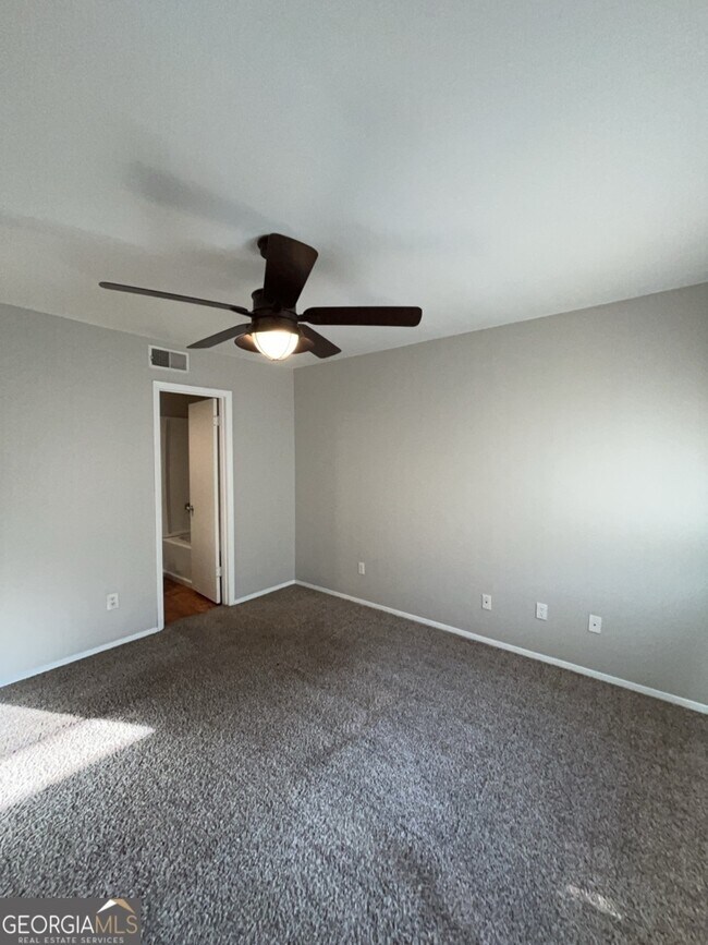 Building Photo - 6349 Holcomb Way