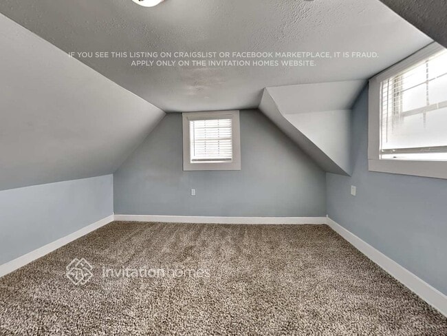 Building Photo - 500 Hill