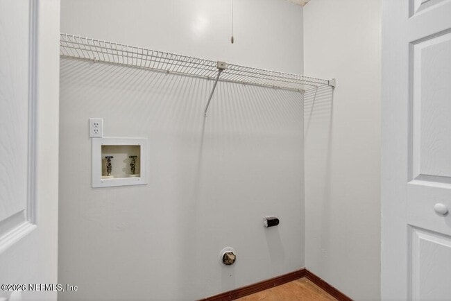 Building Photo - 4482 Melissa Ct W