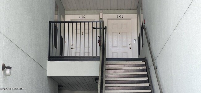 Building Photo - 7036 Deer Lodge Cir