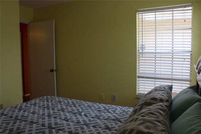 Building Photo - 4006 39th St W