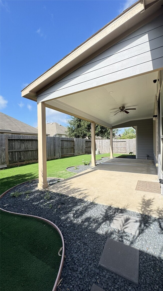 Building Photo - 24023 Buffalo Cove Ln
