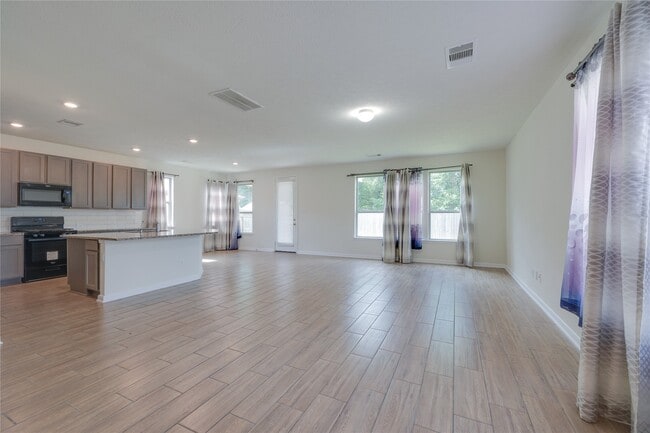 Building Photo - 2547 White Bluff Ln