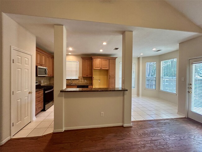 Building Photo - 14 N Winterport Cir