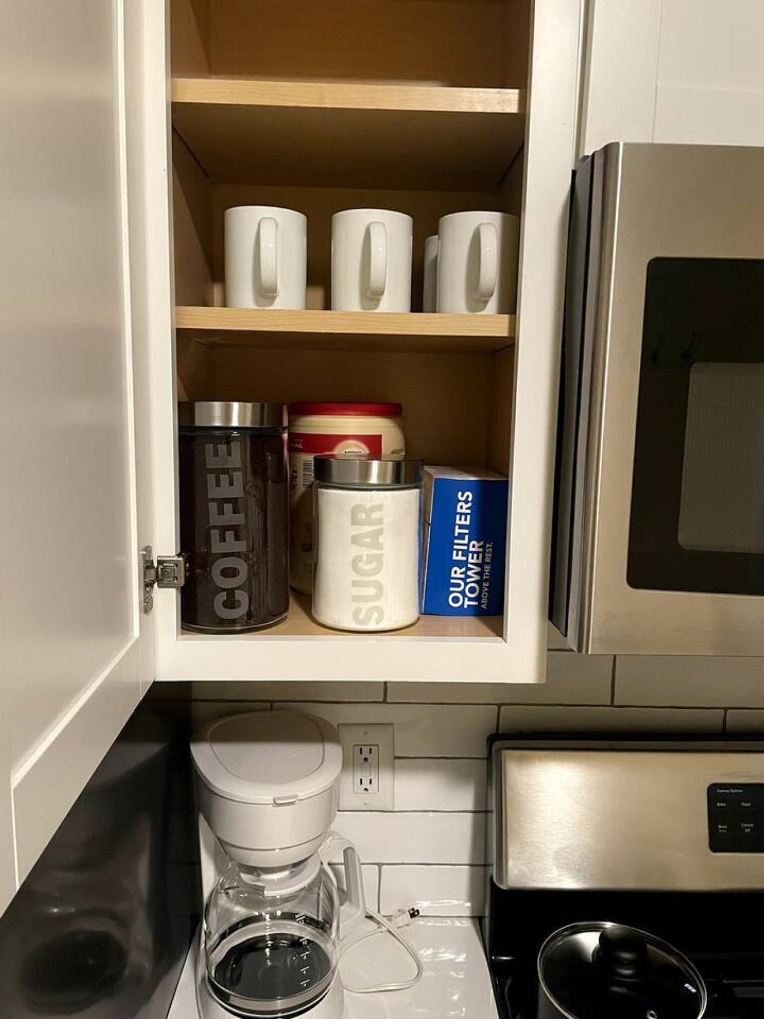 Building Photo - 137 W 15th St