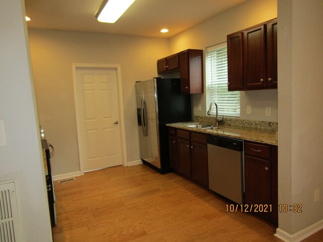 Building Photo - Lafayette