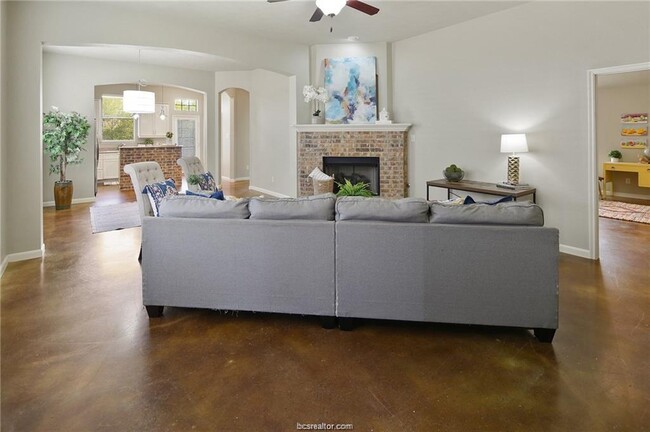 Building Photo - 4289 Hollow Stone Dr