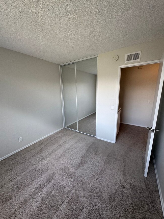 Building Photo - COMING SOON! 3 Bed + 1.5 Bath Townhouse