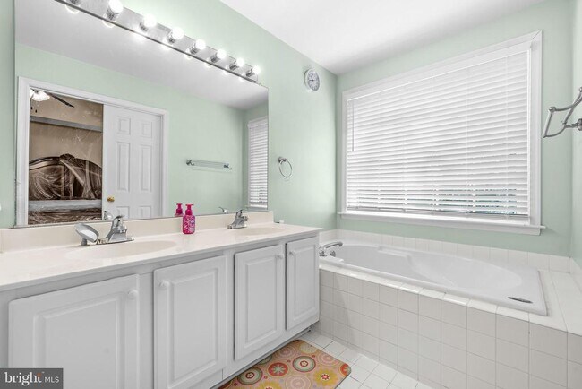 Building Photo - 13967 Gill Brook Ln