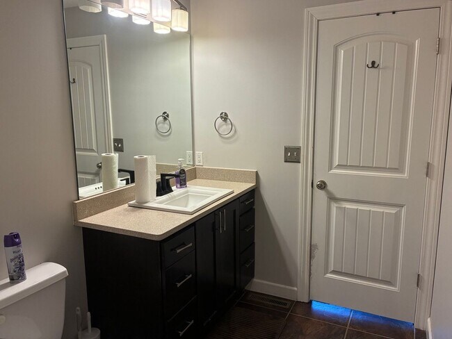 Building Photo - 4207 Gladden Ln