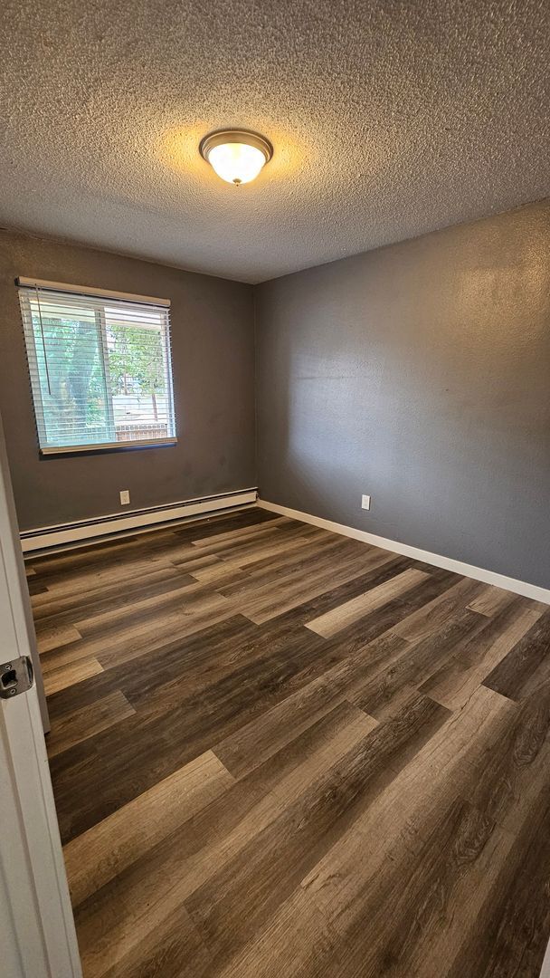 Building Photo - $500 OFF FIRST MONTH |$1313 - 3BR/1BA Pet-Friendly 4Plex near Memorial Park in Colorado Springs