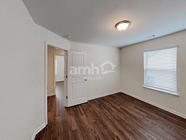 Building Photo - 142 Cheatham Hill Ln