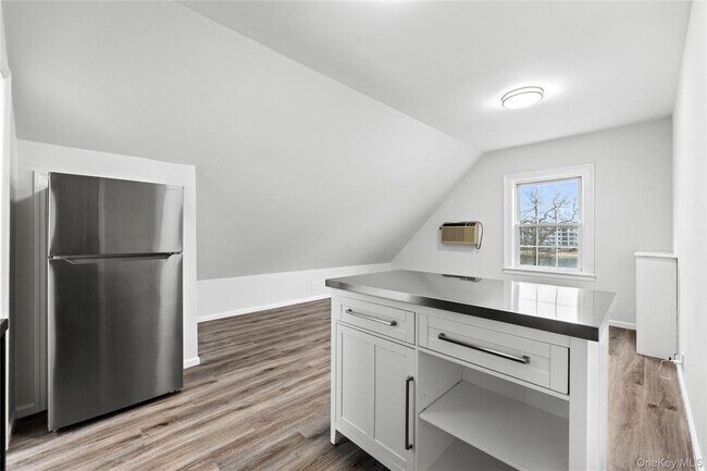 Building Photo - 3 Harbor Ln