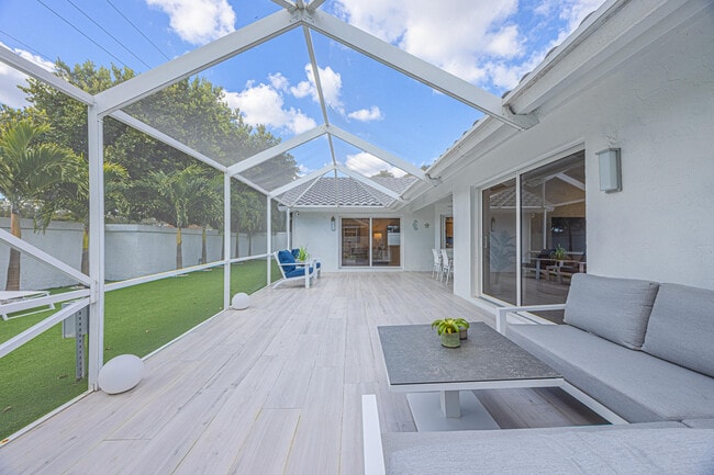 Building Photo - 23246 L'Ermitage Cir