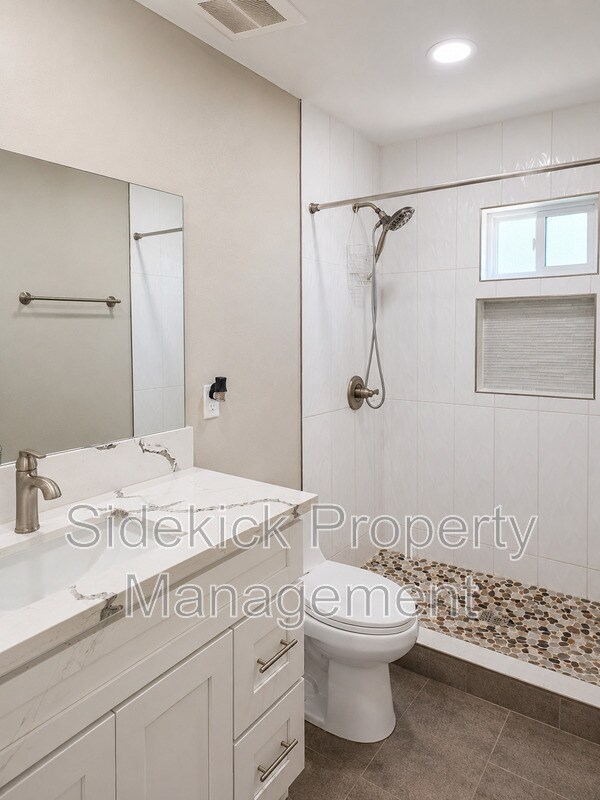 Building Photo - 11443 Dicky St