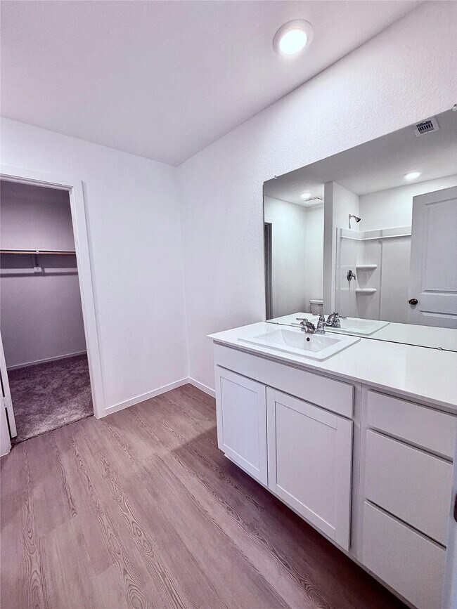 Building Photo - 6502 Tricolor Beech Ln