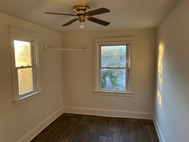 Building Photo - 625 Merchant St