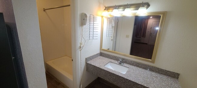 Building Photo - Extended Stay!!! Horizon Suites....Starting at ONLY $895 per Month