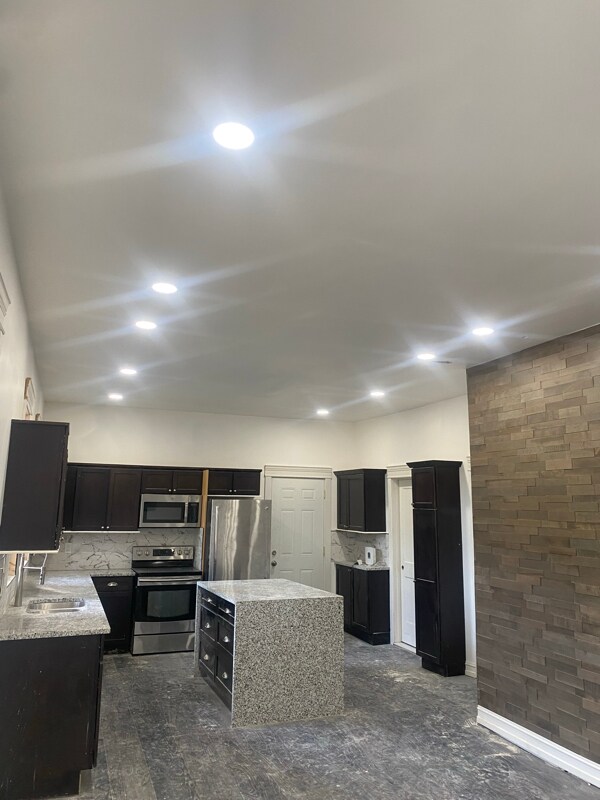 Building Photo - 3478 Ludden St