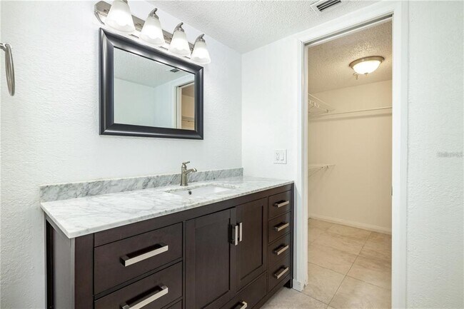 Building Photo - 5950 Pelican Bay Plaza S