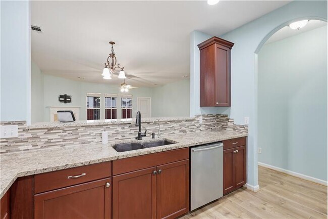 Building Photo - 13 Concordia Dr