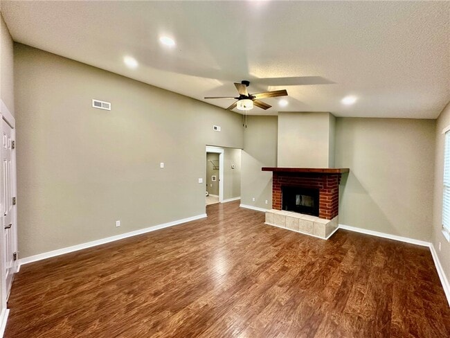 Building Photo - 3513 W Wood St