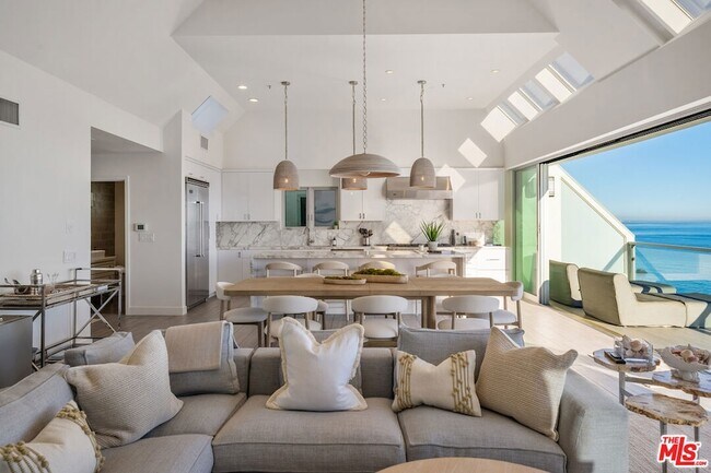 Building Photo - 26508 Latigo Shore Dr